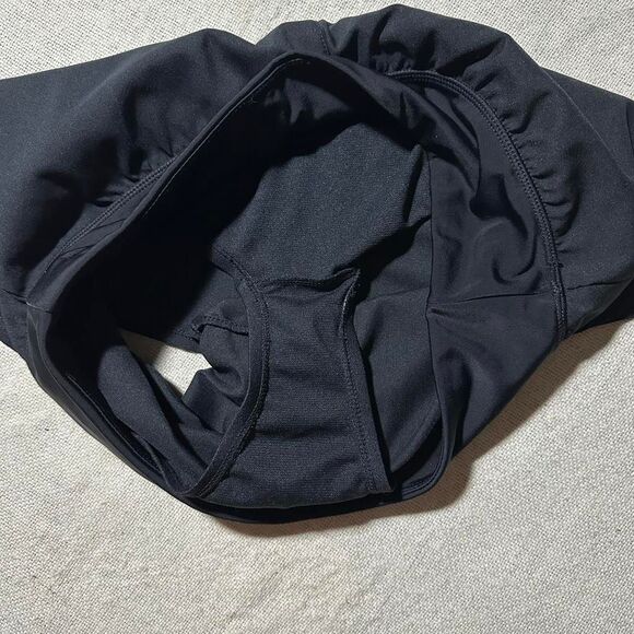 Nike Women's Black and White Shorts - Picture 3 of 6